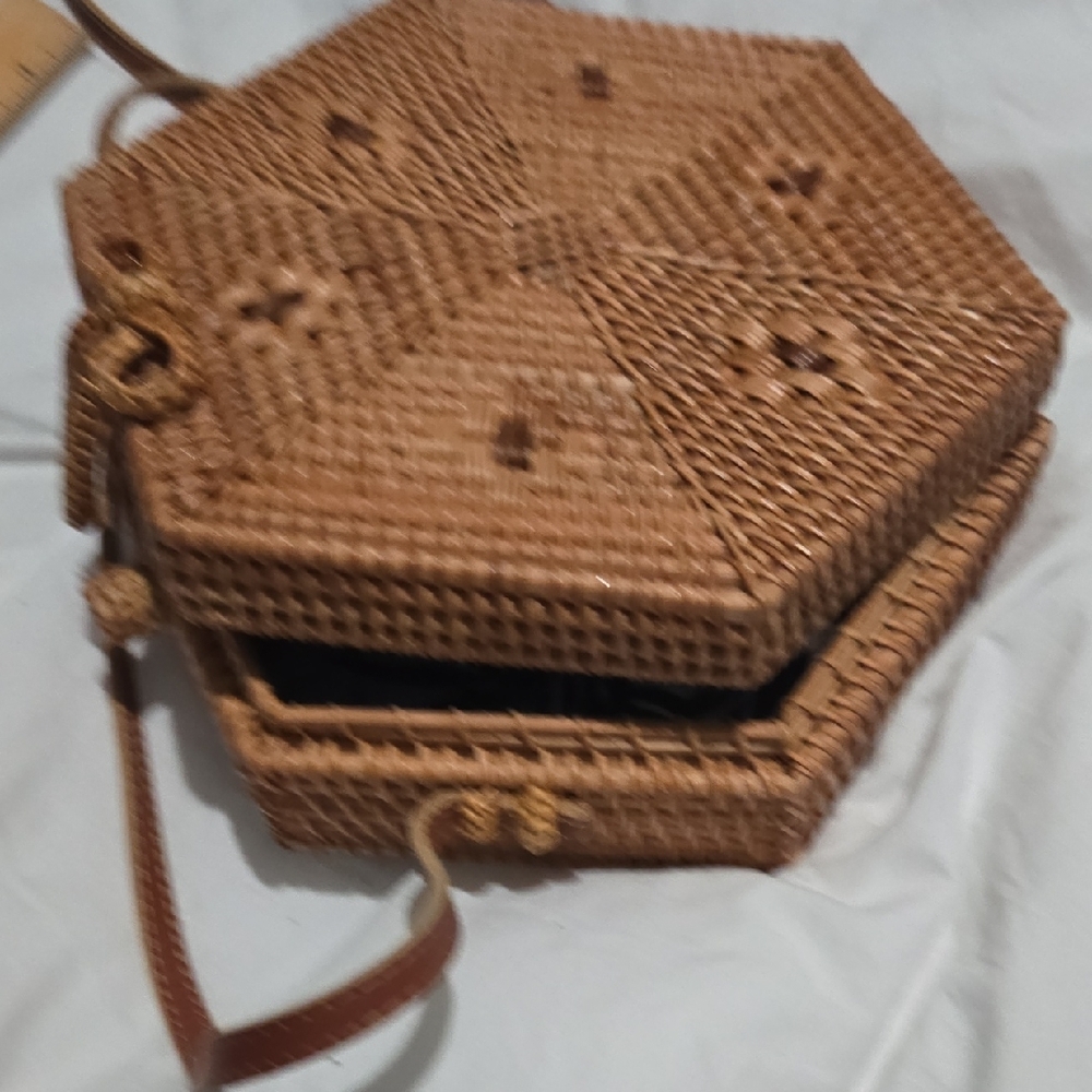 Source Unknown Hexagonal Woven Brown Crossbody Bag - image 13
